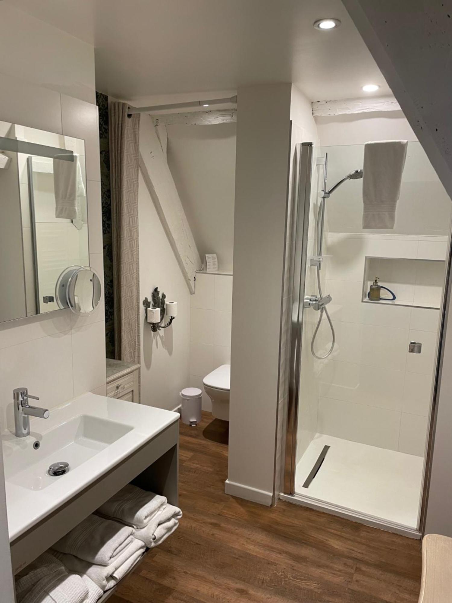 Bed and Breakfast La Meffrais 1741 Dinan Zimmer foto